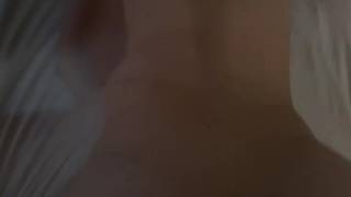 La puttana sta scopando duro e mi chiede la creampie La puttana sta scopando duro e mi chiede la creampie