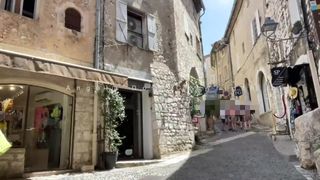 Angela Dool francese caccia fuori un cazzo rigido