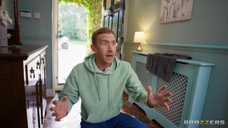 Danny D usa il suo grosso cazzo per scopare la biondina Tina Snows