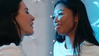 Gia ha avuto degli incubi, Reagan le ha mangiato la figa per calmarla