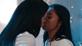 Gia ha avuto degli incubi, Reagan le ha mangiato la figa per calmarla