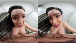 La bruna ci delizia con un porno POV in VR per sentirlo