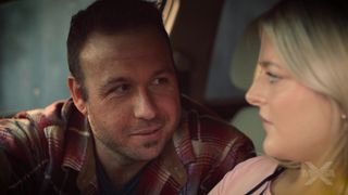 La bionda Jill viene scopata e finisce per essere cremata