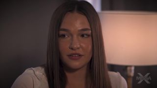 Il modo migliore per scopare Rissa May è nel suo letto