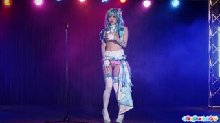 Vedrai una orgogliosa cosplayer giapponese chiamata Ria Kurumi