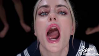 La bionda marinaia Emily Belle ingoia sborra in una gangbang La bionda marinaia Emily Belle ingoia sborra in una gangbang