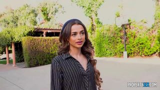 Scopata di ritrovo dell'agente immobiliare Nikki Nicole con Chuck