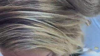 Lei fa una fellatio sotto la neve, può sciogliere tutto