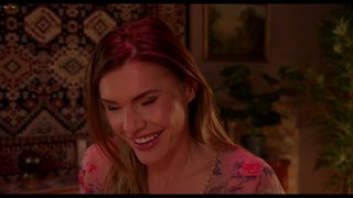 Il sesso lesbico proibito e appassionato di Kitana Lure e Angelika Grays