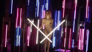 Alecia Fox esibisce il suo incredibile corpo snello e sexy