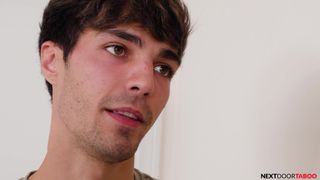 Ethan Tate vuole il cazzo di suo fratellastro Jacob Acosta in bocca