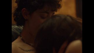 Mar Nantas si fa leccare la fica dopo aver doppiato un film erotico