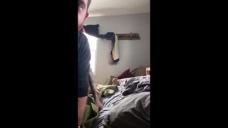 Casey Calvert cyberfotte al telefono con Cam e Ten