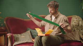 Maeva e Luca, occhi bendati per un sesso sensoriale!