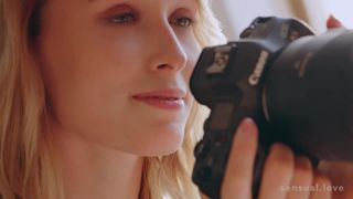 Kelly Collins e Vanessa Alessia vivono un miracolo sensuale lesbico!