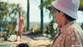 Scarlett Alexis succhia il timido Nick Strokes a colazione!