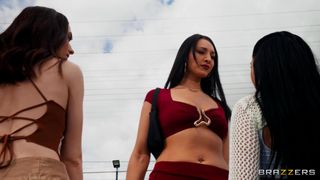 Brooke e Delilah: sesso deludente interrotto dall'ex tossica Bella